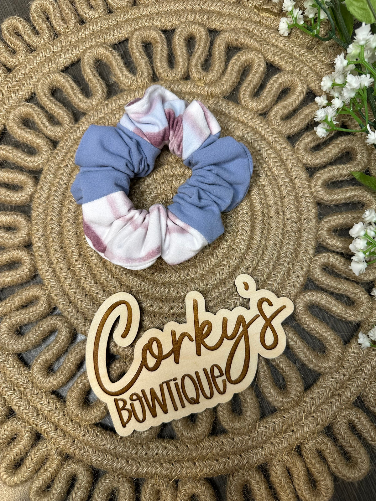 2 Toned Scrunchies